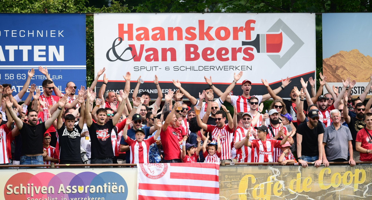 Οι φίλαθλοι του Ολυμπιακού στο παιχνίδι με την Μπρέντα/ Πηγή: Eurokinissi