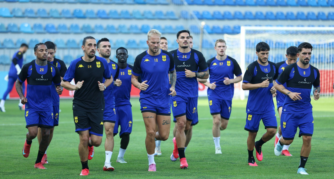 Οι ποδοσφαιριστές του Άρη προπονούνται μία μέρα πριν την αναμέτρηση με την Αράζ/ Πηγή: Eurokinissi