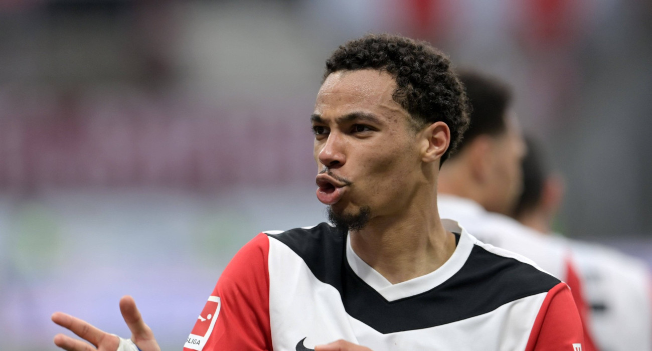 Ουγκό Εκιτίκε πανηγυρίζει με την Άιντραχτ Φρανκφούρτης / Πηγή: Imago