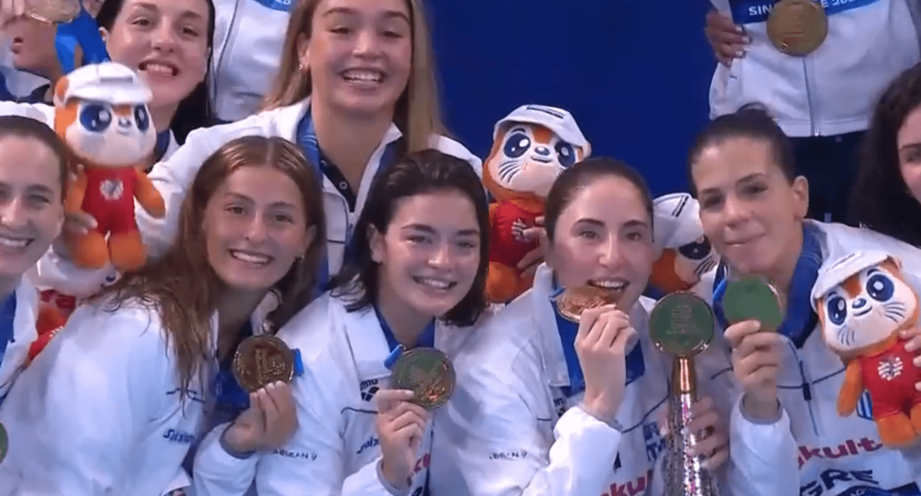 Η αναμνηστική φωτογραφία των πρωταθλητριών Κόσμου