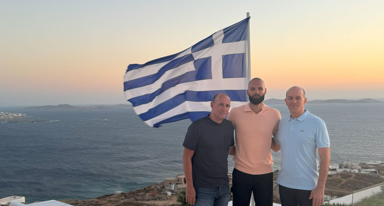 Για πάντα στο Λιμάνι ο Φουρνιέ: Υπέγραψε τριετή επέκταση συμβολαίου με τον Ολυμπιακό