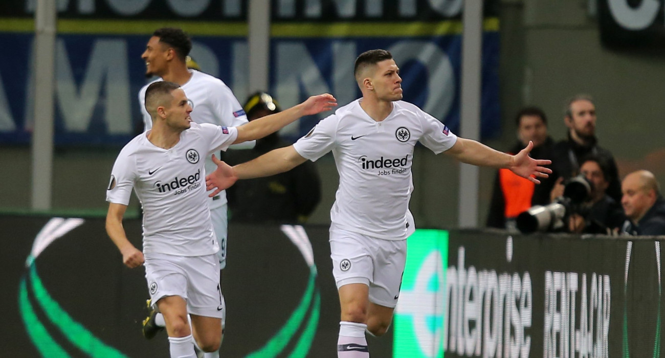 Ο Μιγιάτ Γκατσίνοβιτς με τον Λούκα Γιόβιτς στην Άιντραχτ Φρανκφούρτης / Πηγή: Photo by TF-Images/Getty Images