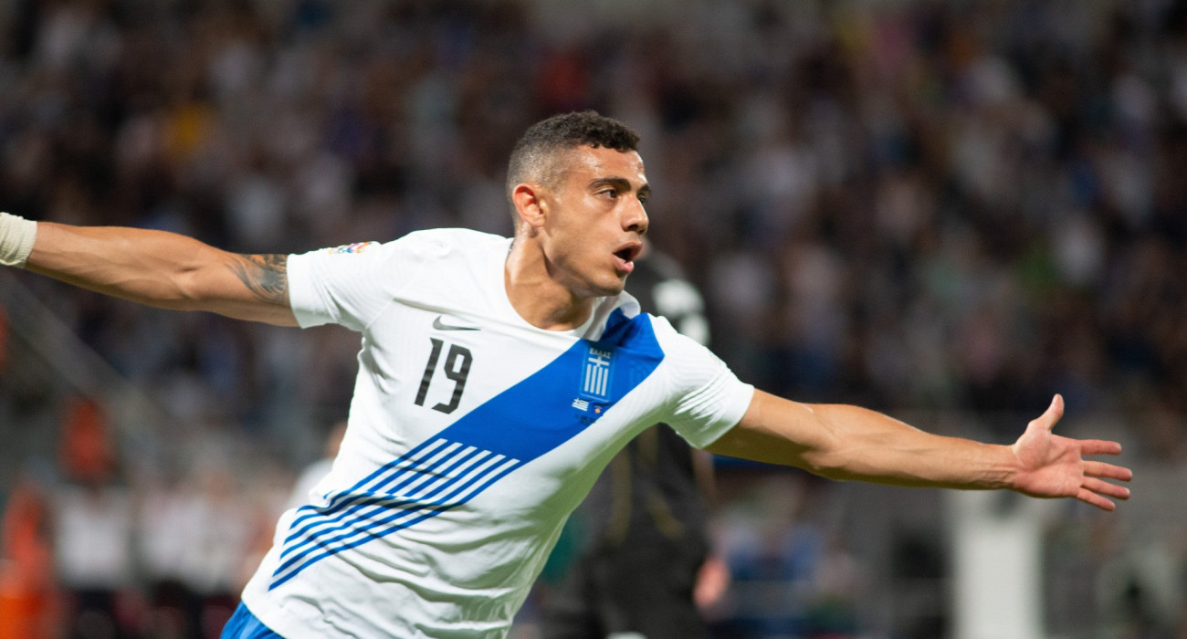 Ο Γιώργος Γιακουμάκης πανηγυρίζει με την εθνική Ελλάδας / Πηγή: Eurokinissi