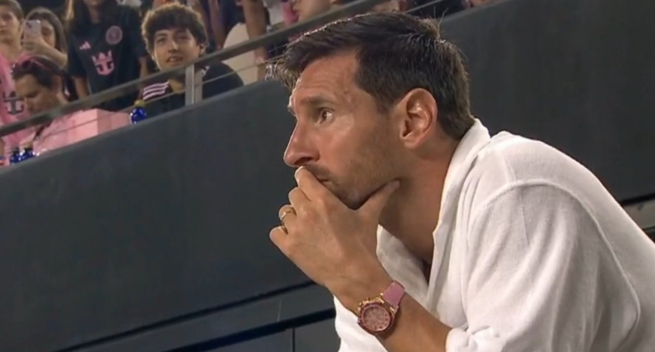 Ο Μέσι με το ρολόι του / Πηγή: Printscreen