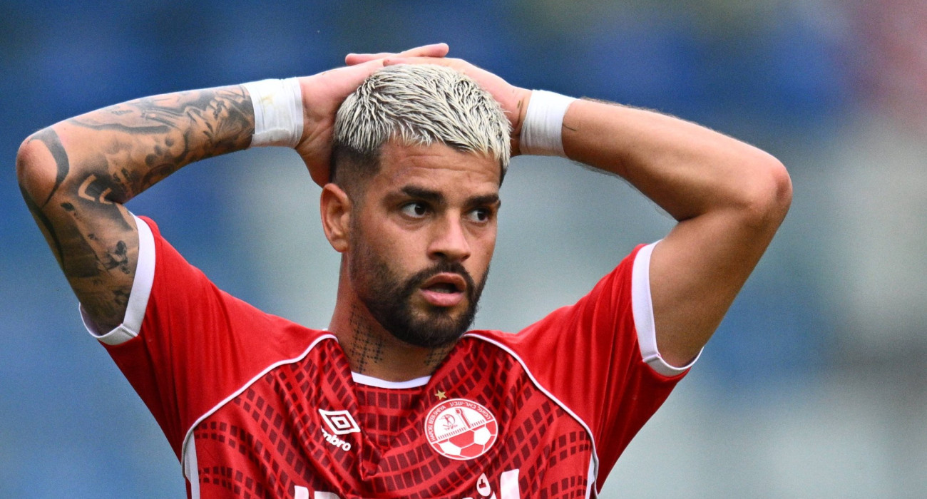 Ο Ρότεμ Χατουέλ με τη φανέλα της Χάποελ Μπερ Σεβά / Πηγή: Imago