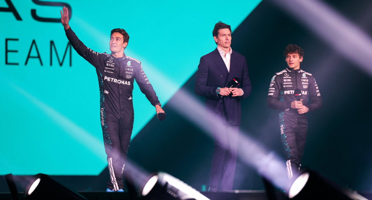 Ο Τζορτζ Ράσελ, ο Κίμι Αντονέλι και ο Τότο Βολφ/Πηγή: Imago/PsnewZ