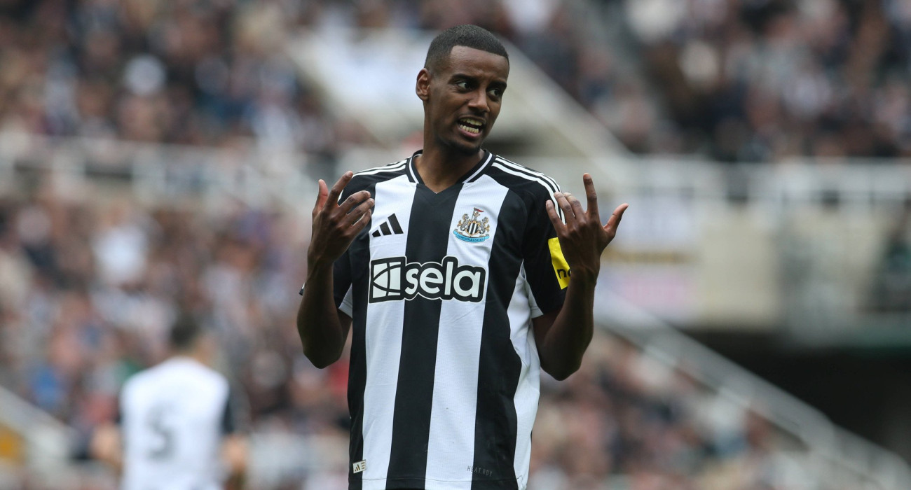 Ο Αλεξάντερ Ίσακ με τη φανέλα της Νιουκάστλ / Πηγή: Imago