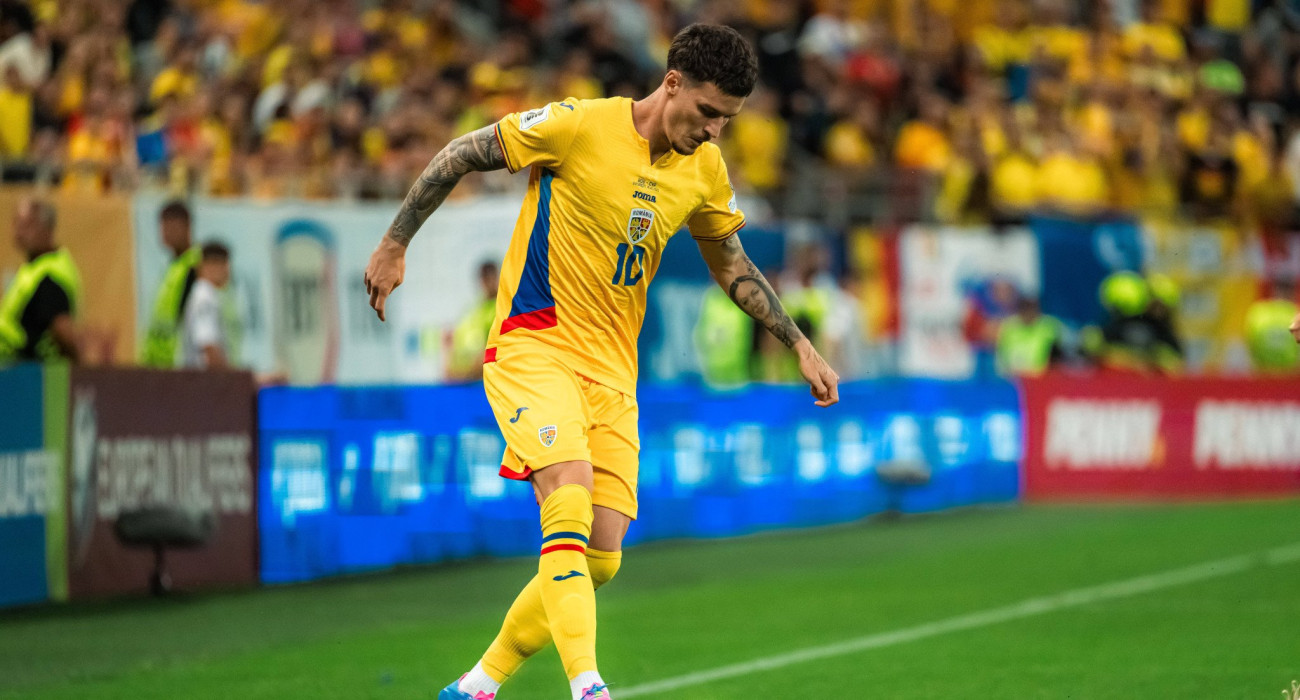 Ο Ντένις Μαν με την εθνική Ρουμανίας / Πηγή: Imago