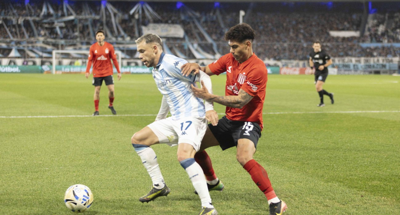 Στιγμιότυπο από την αναμέτρηση της Ρασίνγκ με την Εστουντιάντες / Πηγή: Imago