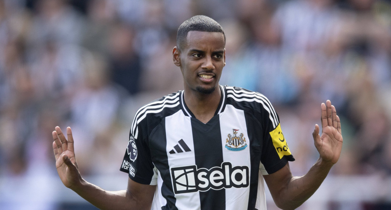 Ο Αλεξάντερ Ίσακ με τη φανέλα της Νιουκάστλ / Πηγή: Imago