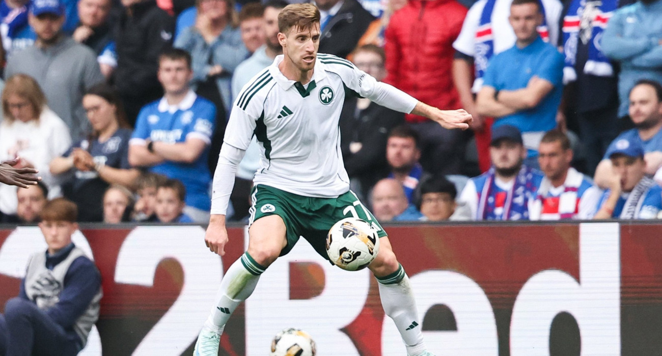 Ο Γιώργος Κυριακόπουλος σε στιγμιότυπο από τον αγώνα του Παναθηναϊκού στο Ibrox - ΠΗΓΗ: Eurokinissi