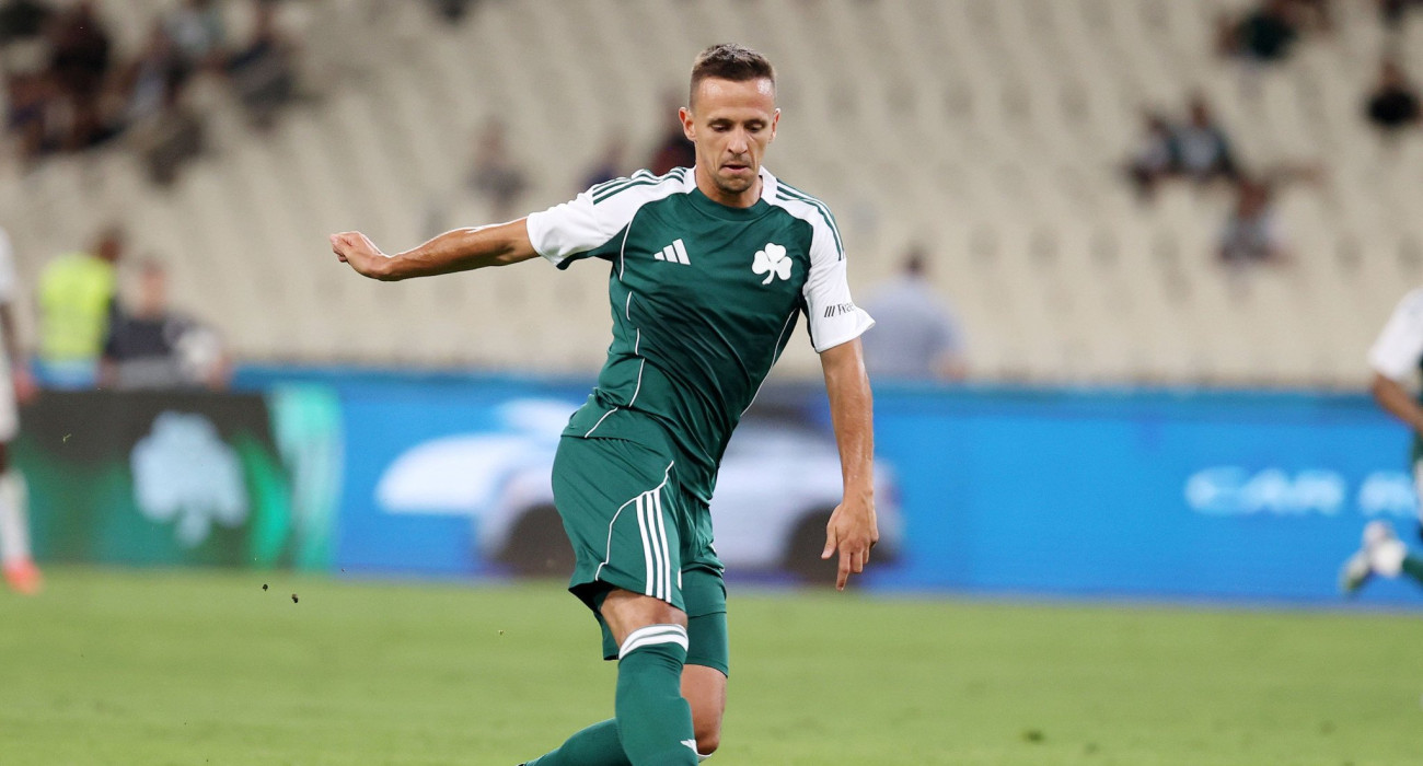 Ο Νεμάνια Μαξίμοβιτς σε στιγμιότυπο από το φιλικό του Παναθηναϊκού με τη Βέστερλο - ΠΗΓΗ: ΙΝΤΙΜΕ