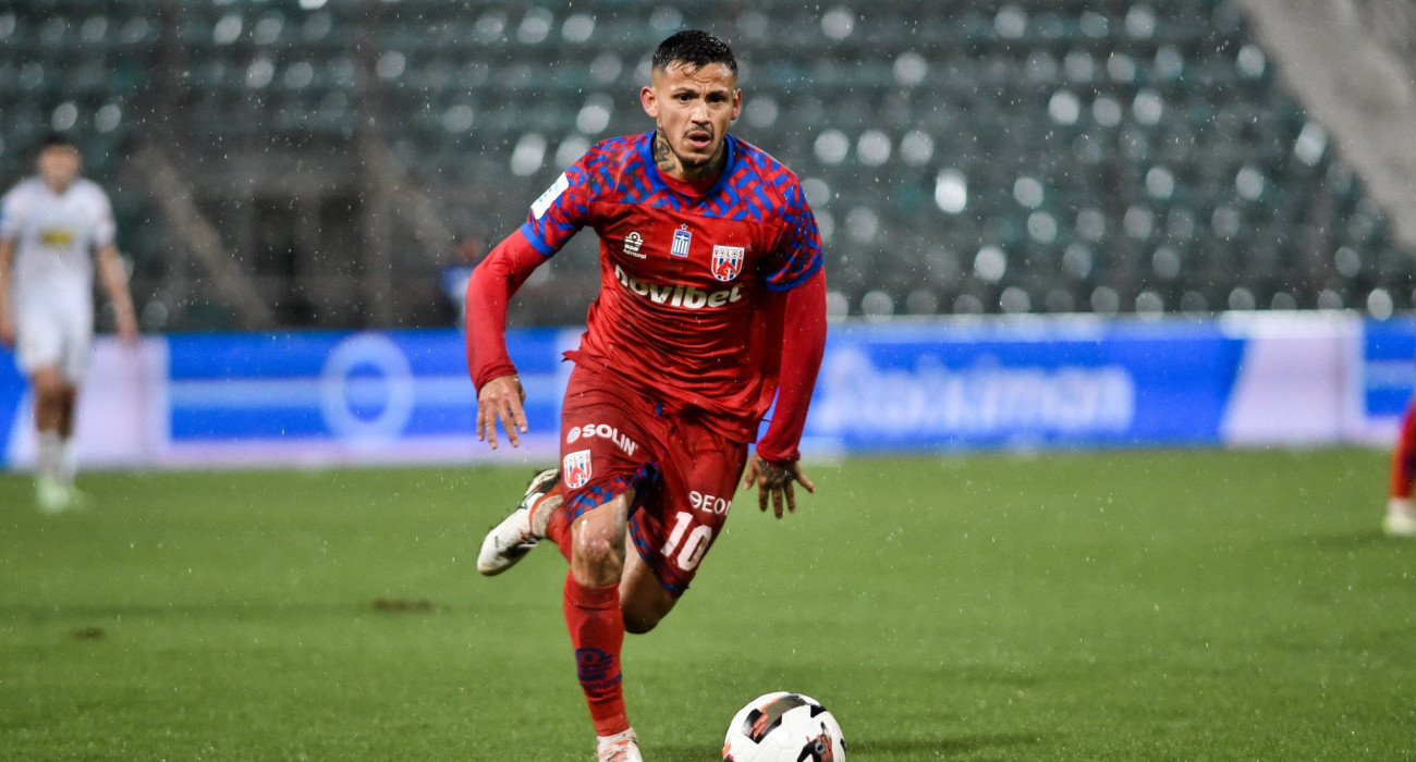 Ο Τζούνιορ Μεντιέτα με τη φανέλα του Βόλου / Πηγή: Eurokinissi