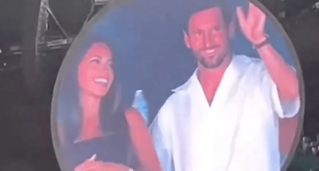 Ο Λιονέλ Μέσι και η Αντονέλα σε συναυλία των Coldplay/Screenshot