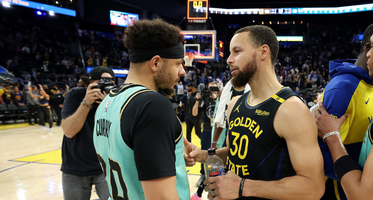 Συνάντηση Σεθ με Στέφεν Κάρι από την περασμένη αγωνιστική περίοδο / Πηγή: Photo by Ezra Shaw / Getty Images / Ideal Images