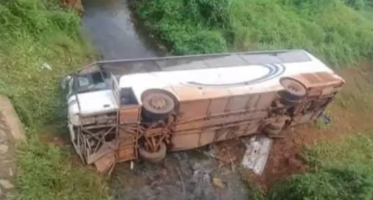 Το λεωφορείο που μετέξερε τις εθνικές ομάδες της Γκάμπια