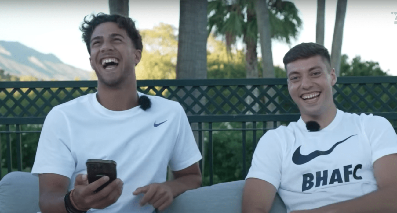 Ο Μπάμπης Κωστούλας μαζί με τον Στέφανο Τζίμα / Screenshot