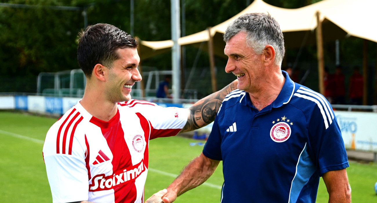 Ο Γκάμπριελ Στρεφέτσα με τον Χοσέ Λουίς Μεντιλίμπαρ / Πηγή: Ολυμπιακός