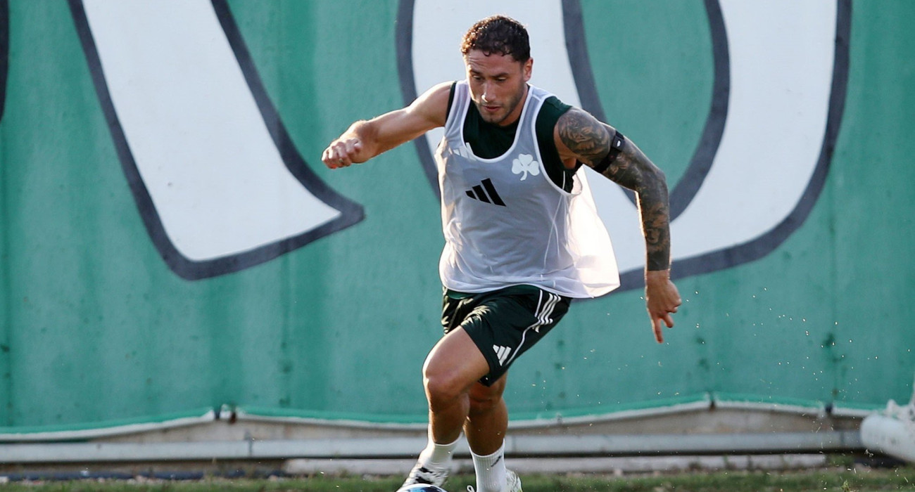 Ο Νταβίντε Καλάμπρια στην πρώτη του προπόνηση με τον Παναθηναϊκό / Πηγή: Intime