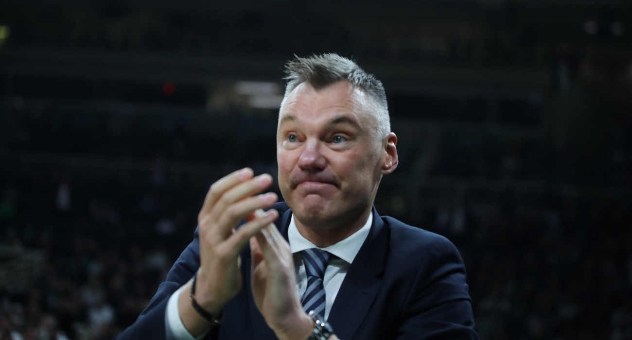 Ο τεχνικός της Φενέρμπαχτσε, Σαρούνας Γιασικεβίτσιους / Πηγή: Eurokinissi