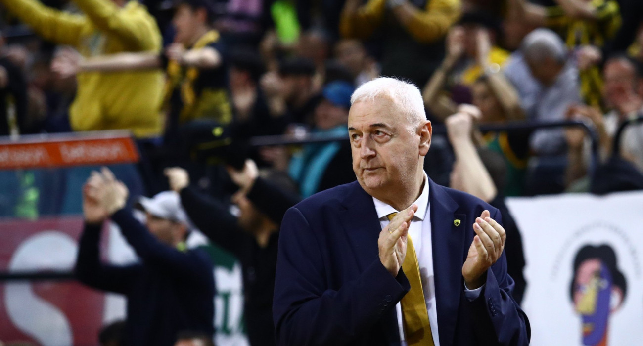 Ο Ντράγκαν Σάκοτα στον πάγκο της ΑΕΚ, Πηγή: Eurokinissi