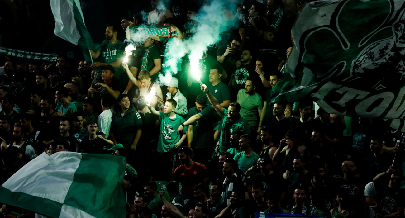 Οι οπαδοί του Παναθηναϊκού «καίνε» το ΟΑΚΑ - Πηγή: Eurokinissi