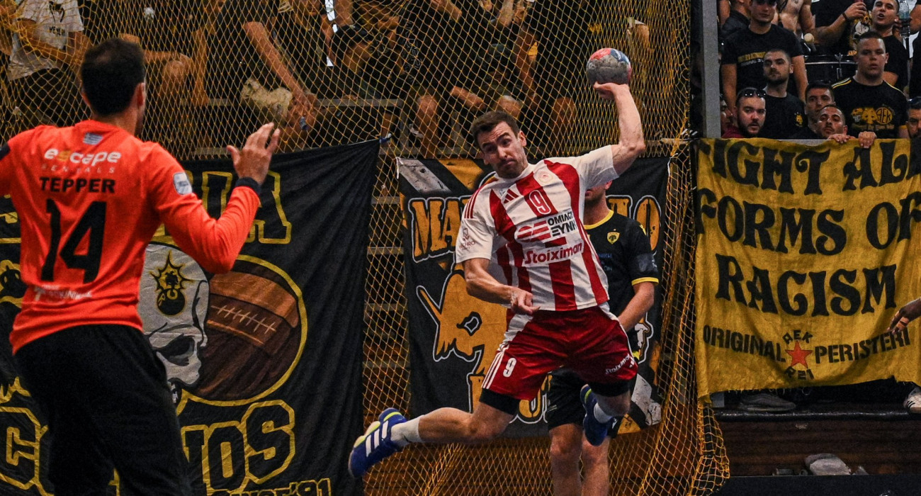 Ο Ιβάν Βίντα στον πρώτο τελικό του πρωταθλήματος της Handball Premier ανάμεσα σε ΑΕΚ και Ολυμπιακό / Πηγή: Eurokinissi