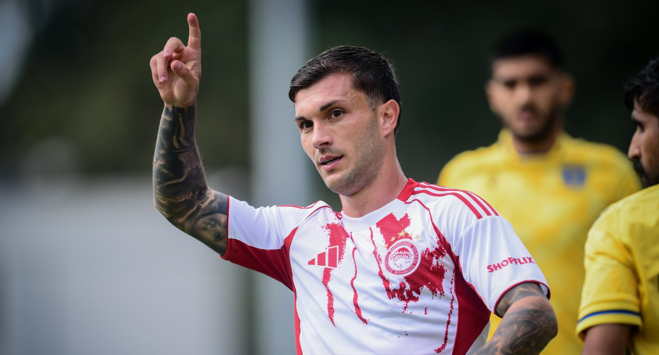 Ο Γκαμπριέλ Στρεφέτσα πανηγυρίζει με τον Ολυμπιακό / Πηγή: Eurokinissi