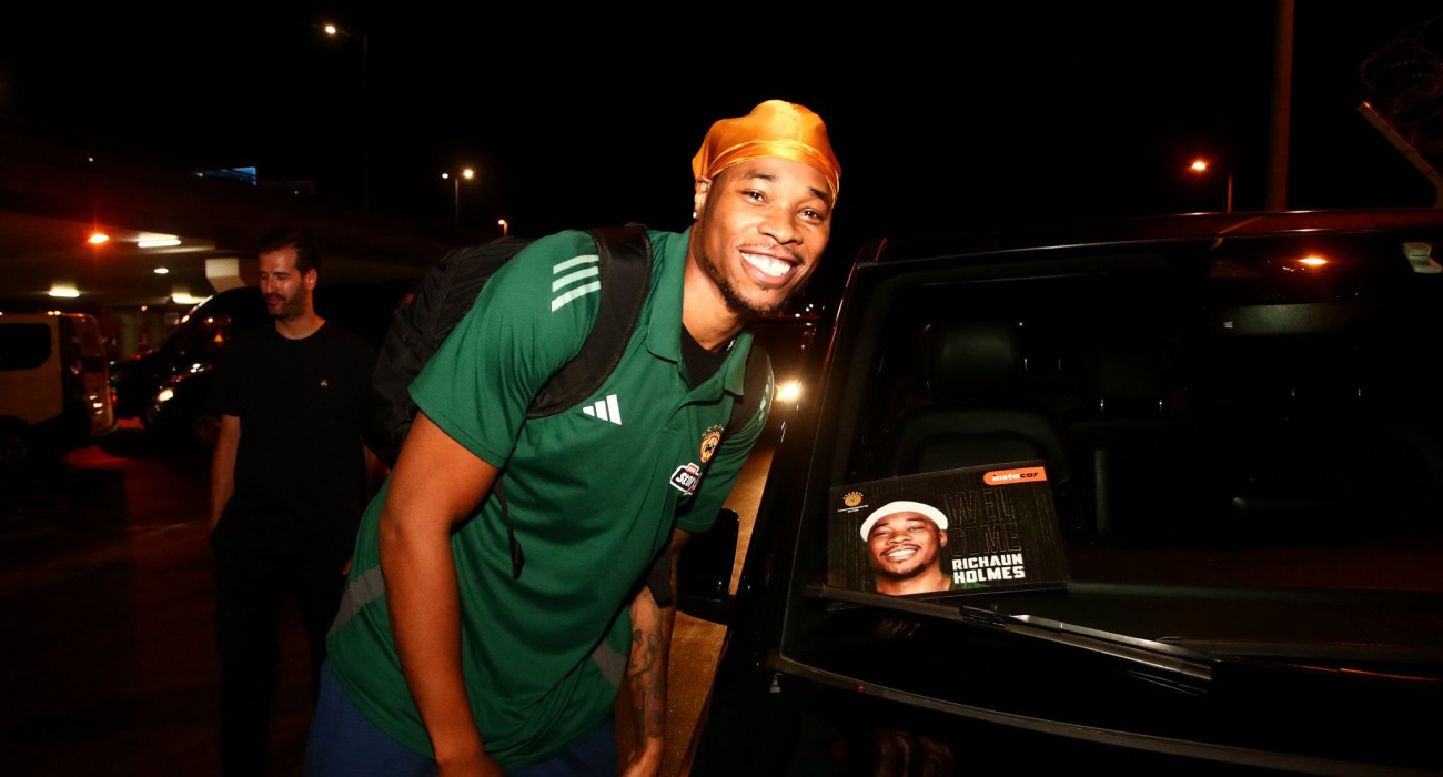 Ο Ρισόν Χολμς στην άφιξή του στην Αθήνα για τον Παναθηναϊκό, Πηγή: Eurokinissi