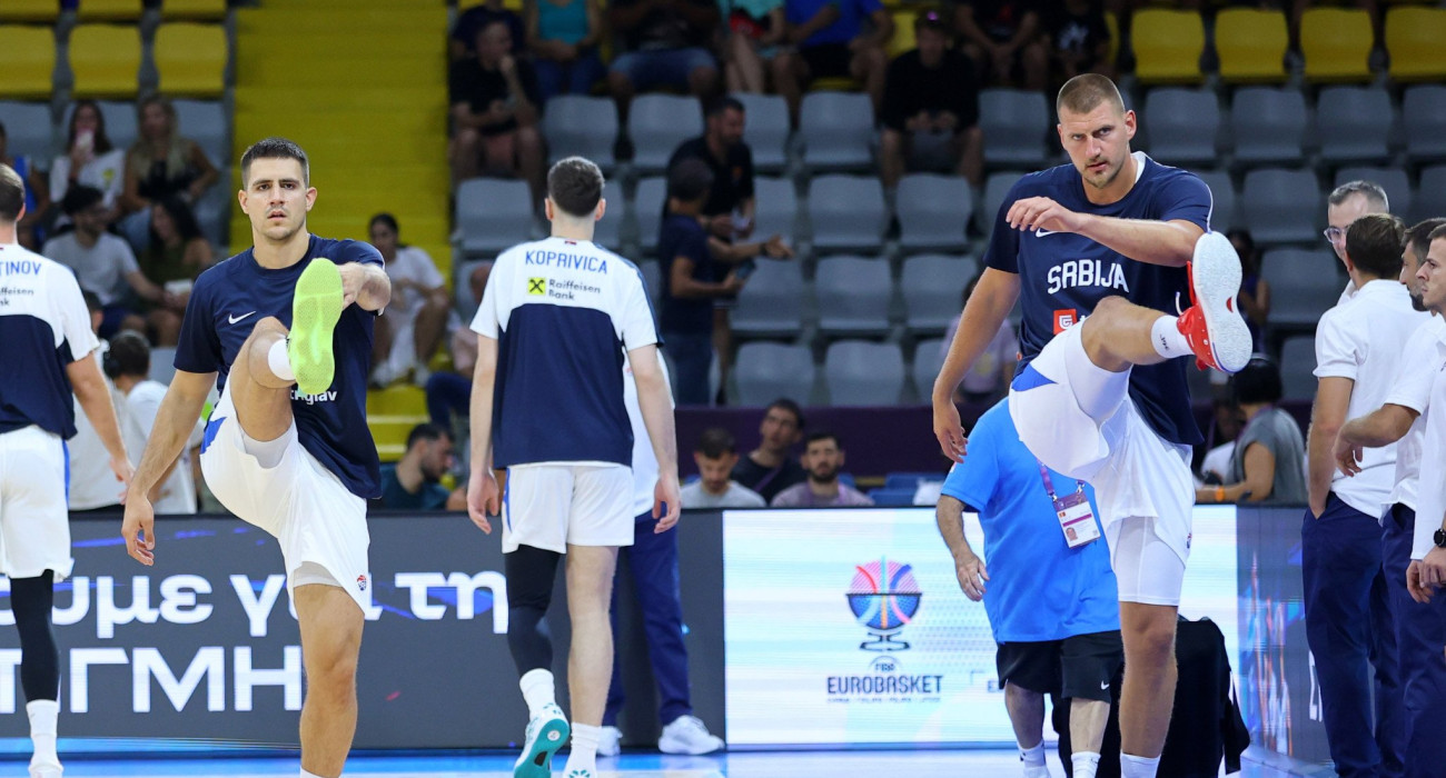 Ο Νίκολα Γιόκιτς στην προθέρμανση πριν τον αγώνα της Σερβίας με την Ελλάδα στην Κύπρο / Πηγή: Eurokinissi