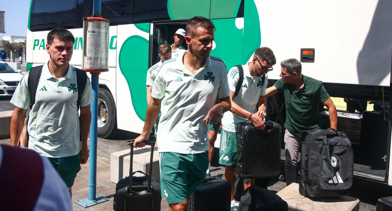 Η αποστολή του Παναθηναϊκού έφτασε στο Ελ. Βενιζέλος / Πηγή: Eurokinissi