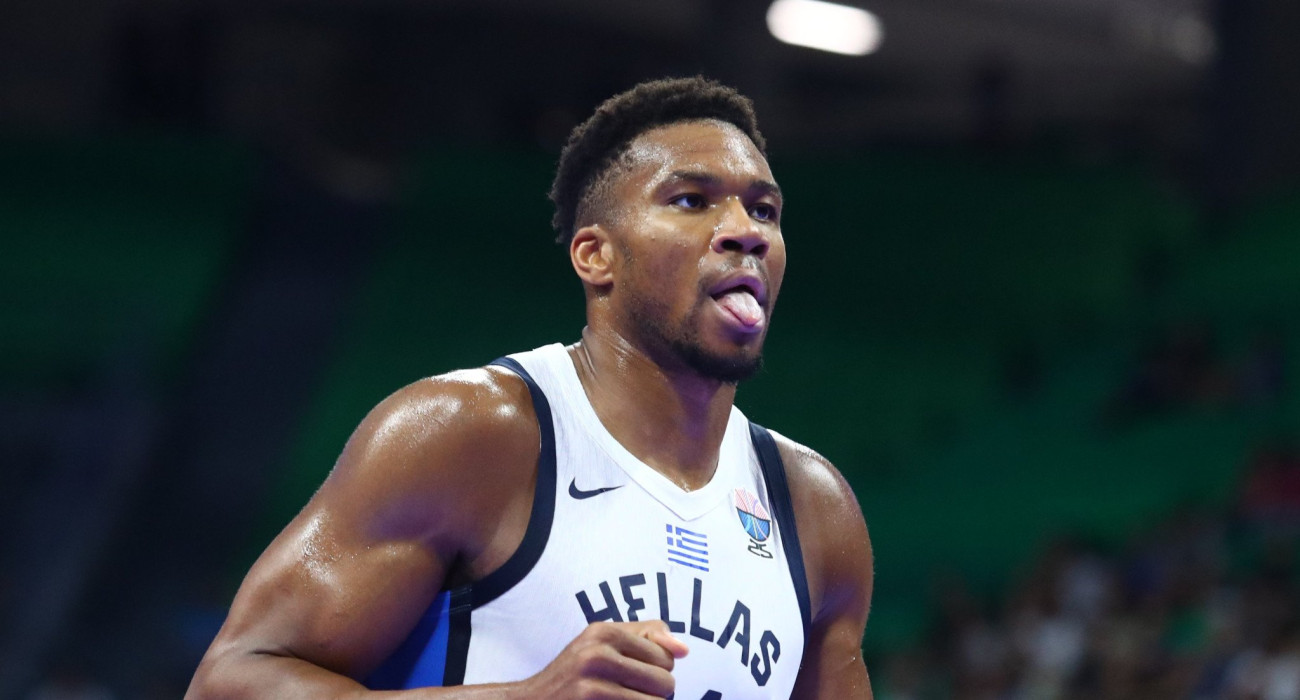 Ο Γιάννης Αντετοκούνμπο με τη φανέλα της Ελλάδας, Πηγή: Eurokinissi