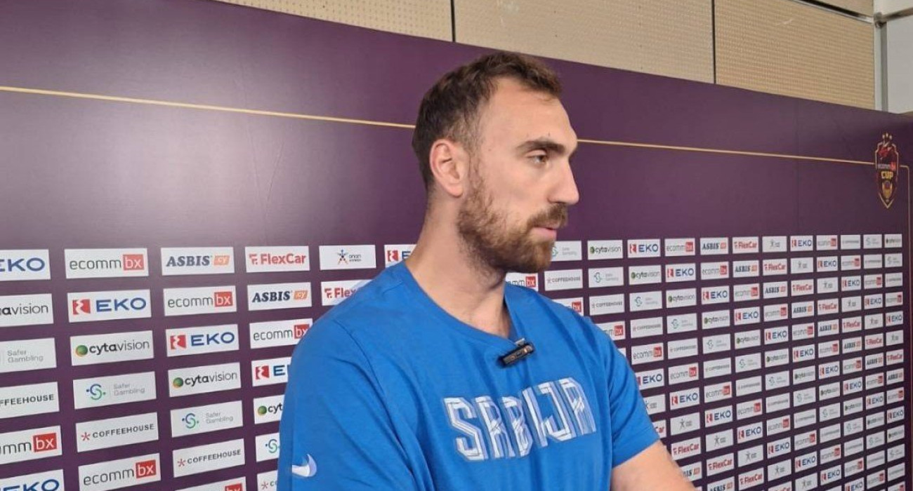 Ο Νίκολα Μιλουτίνοφ