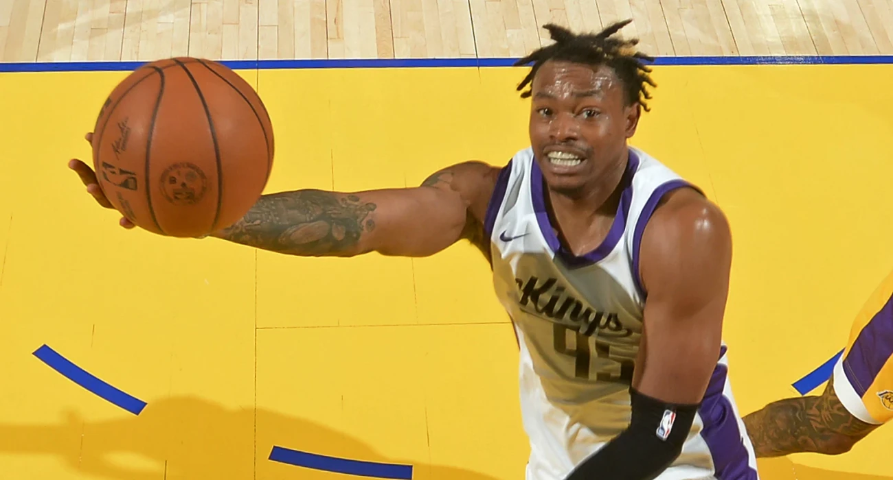 Ο Άντονις Αρμς