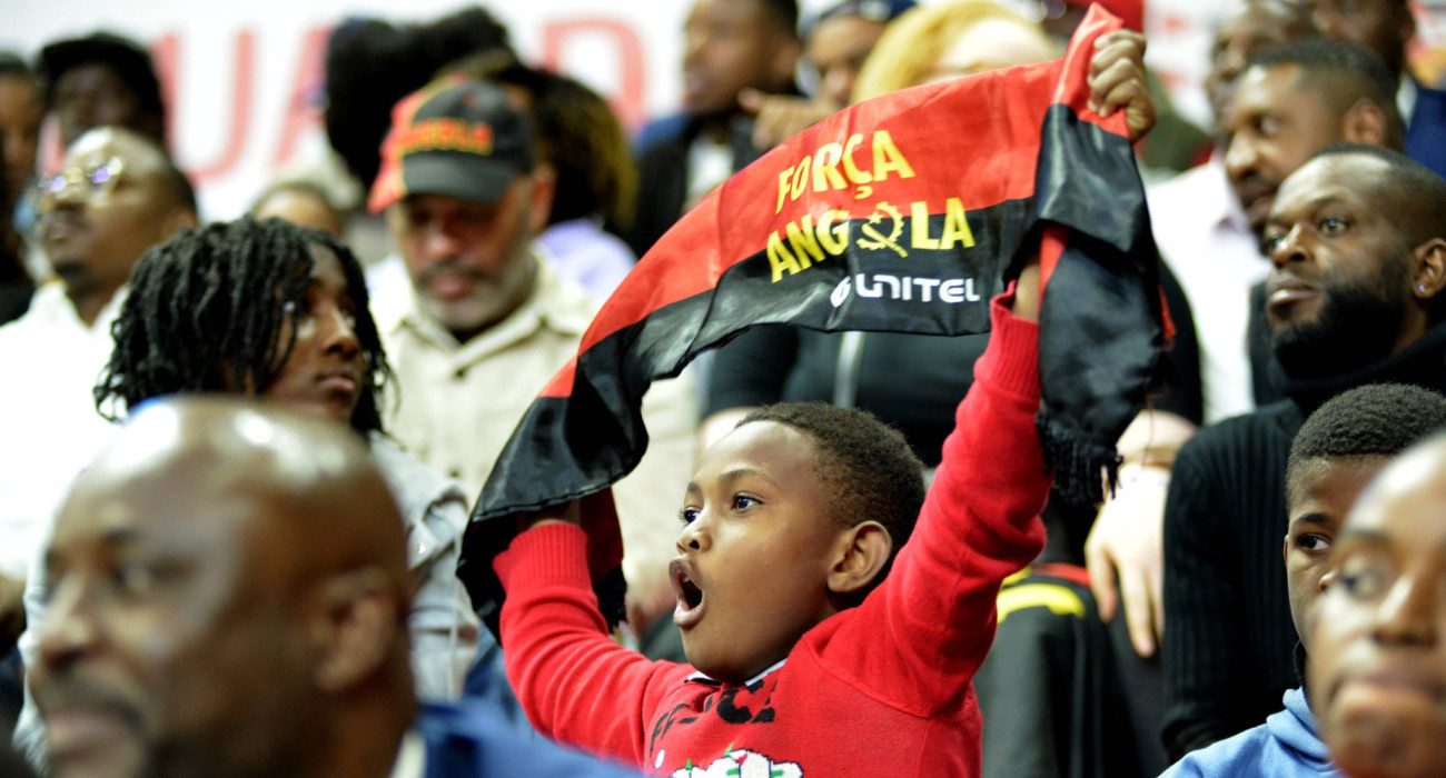 Η... νεανική κερκίδα της Αγκόλας στο Afrobasket 2025 / Πηγή: Imago