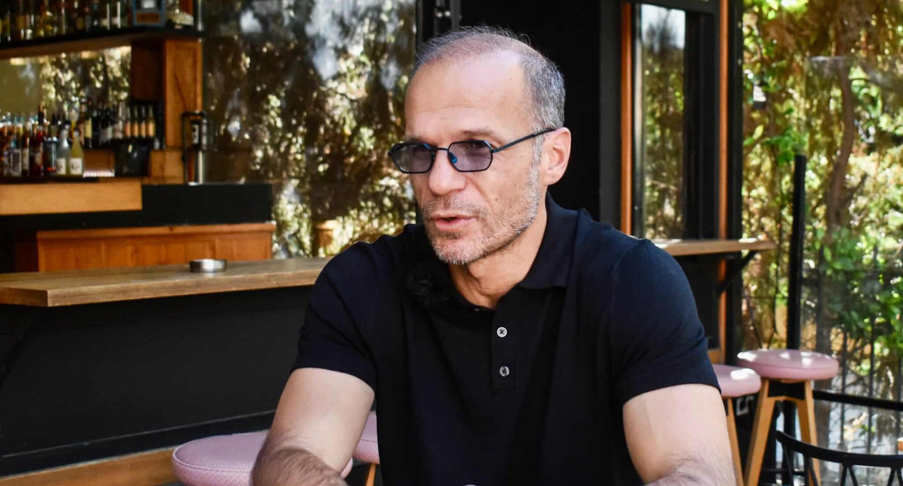 Ο Άγγελος Μπασινάς / Screenshot