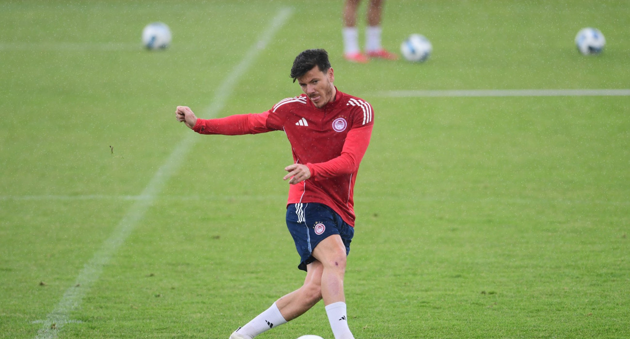 Ο Ζουλιάν Μπιανκόν με τον Ολυμπιακό / Πηγή: Eurokinissi