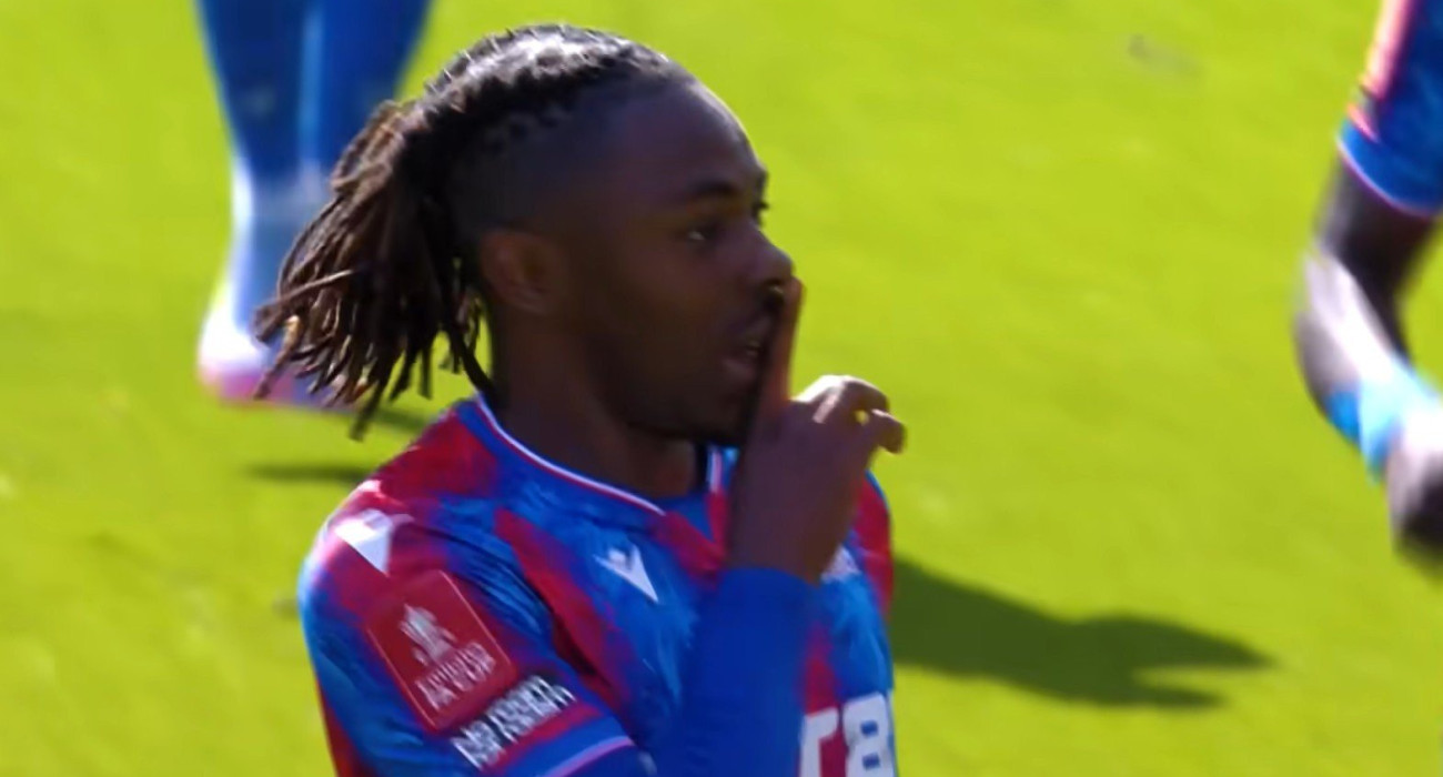 Ο Εμπερέστι Έζε / Screenshot