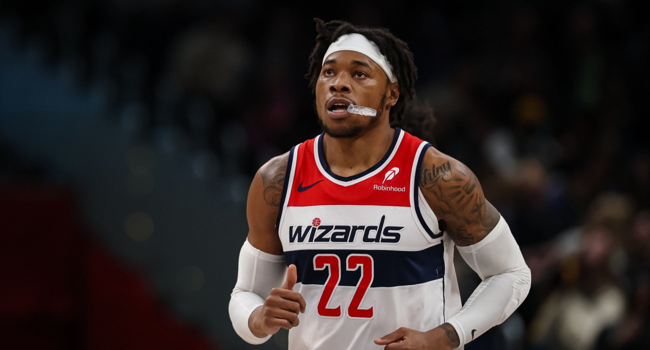 Ο Ρισόν Χολμς με τη φανέλα των Γουίζαρντς / Πηγή: Scott Taetsch / Getty Images / Ideal Images