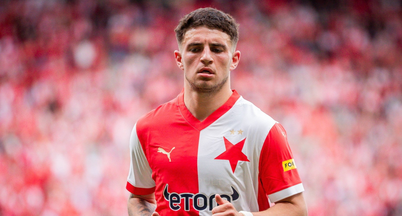 Ο Χρήστος Ζαφείρης με τη φανέλα της Σλάβια Πράγας / Πηγή: Imago