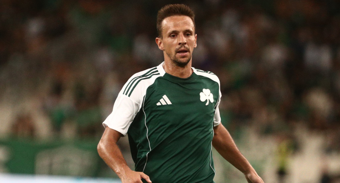 Ο Νεμάνια Μαξίμοβιτς σε στιγμιότυπο από τον πρώτο αγώνα του Παναθηναϊκού με τη Σαχτάρ Ντόνετσκ - ΠΗΓΗ: Eueokinissi