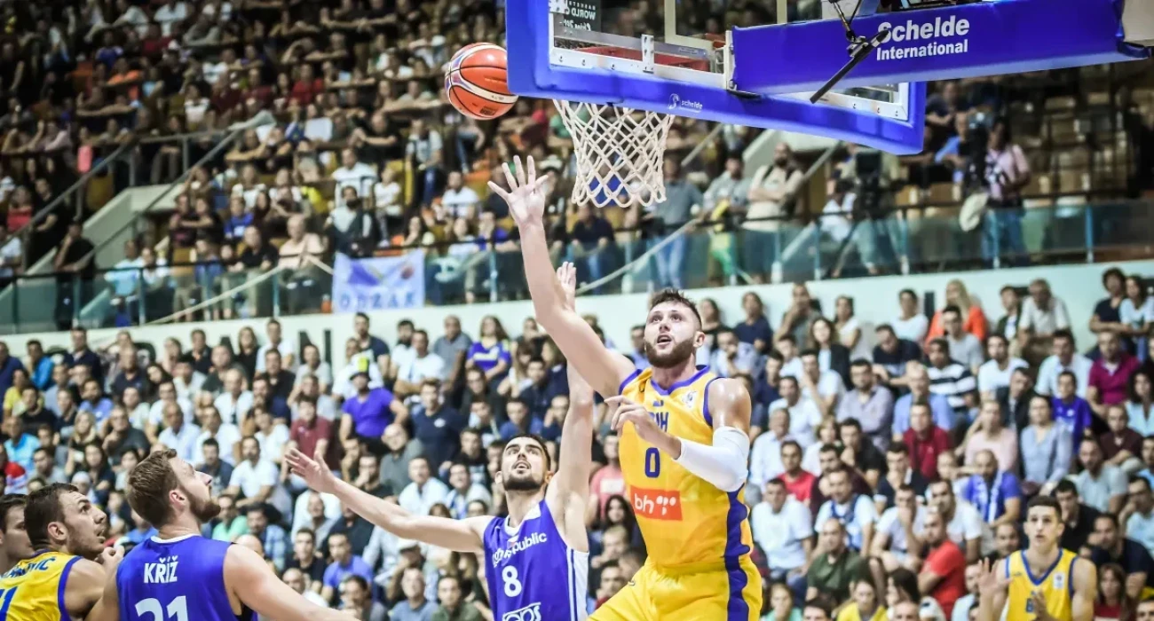 Ο Γιουσούφ Νούρκιτς με την φανέλα της Εθνικής Ομάδας της Βοσνίας - Πηγή: FIBA Basketball