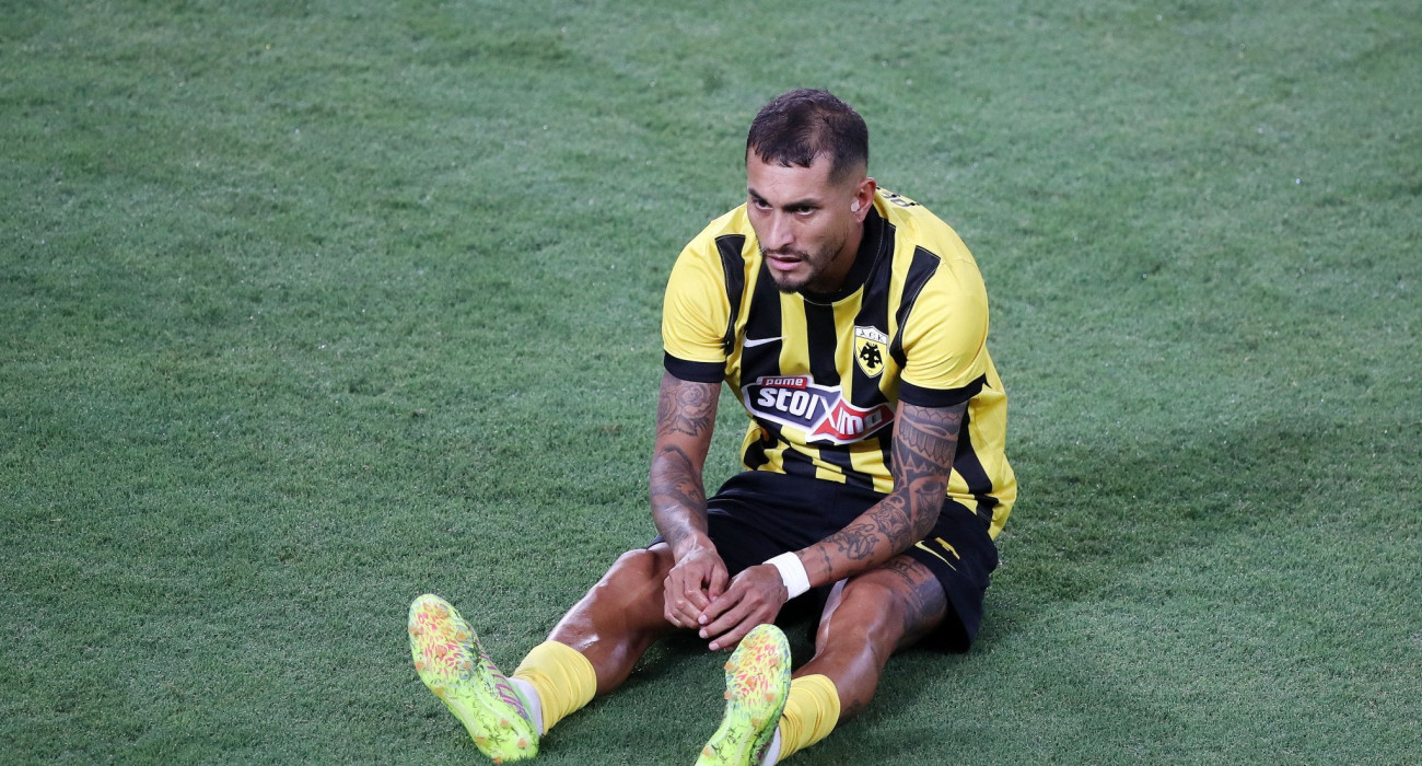 Ο τραυματισμός του Ρομπέρτο Περέιρα στο ΑΕΚ-Άρης Λεμεσού / Πηγή: Intime