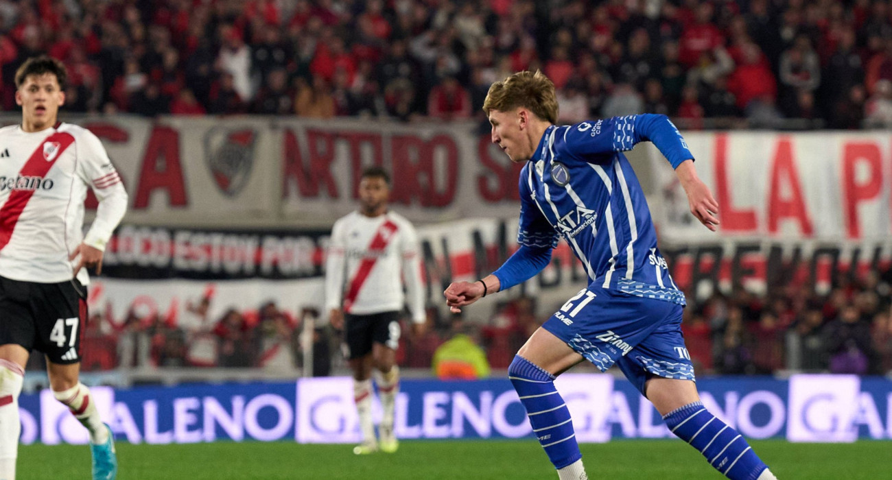 Ο Σαντίνο Αντίνο με τη φανέλα της Γοδόι Κρουζ / Πηγή: Imago