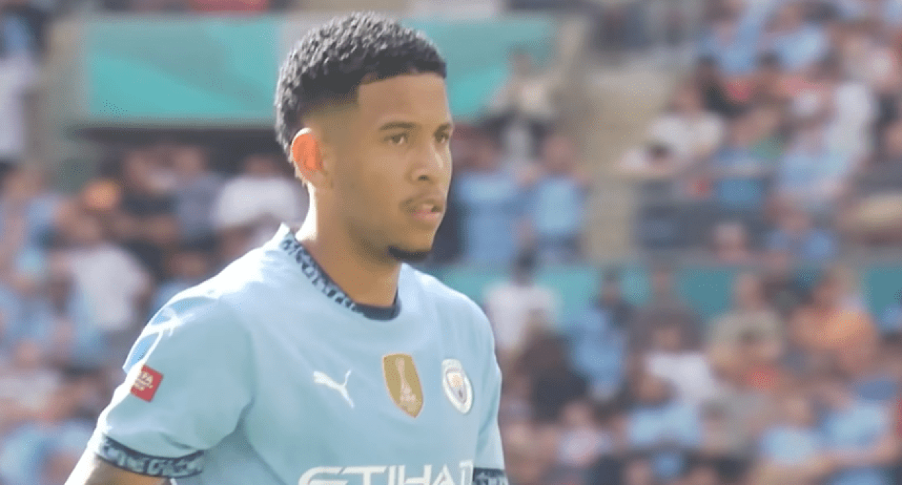 Ο Σαβίνιο με τη φανέλα της Μάντσεστερ Σίτι / Screenshot