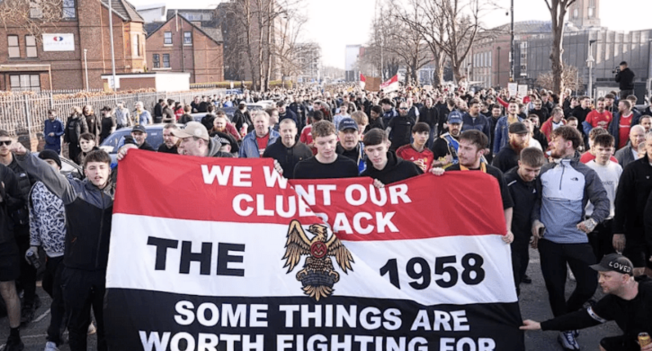 Οι οπαδοί της Μάντσεστερ Γιουνάιτεντ / Πηγή: Printscreen