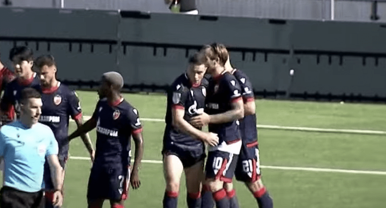 Οι παίκτες του Ερυθρού Αστέρα πανηγυρίζουν / Πηγή: Printscreen