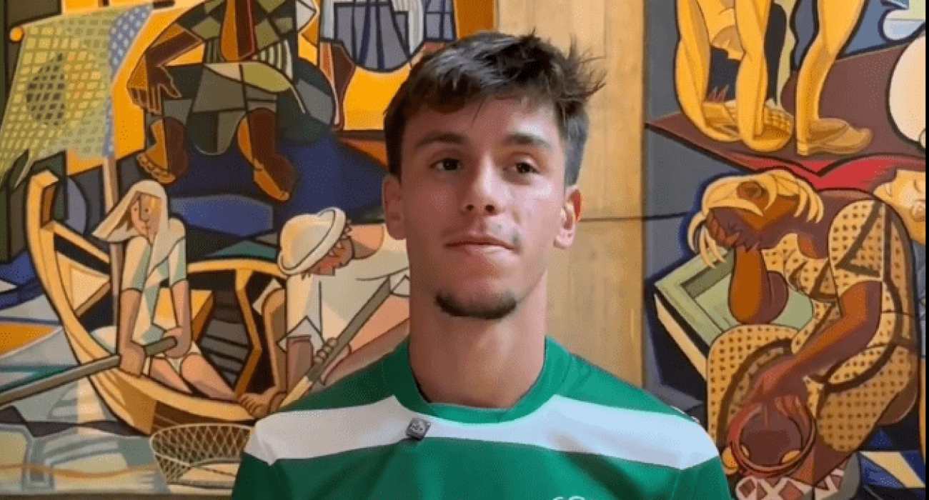 Ο Γιώργος Βαγιαννίδης κατά την παρουσίασή του / Screenshot