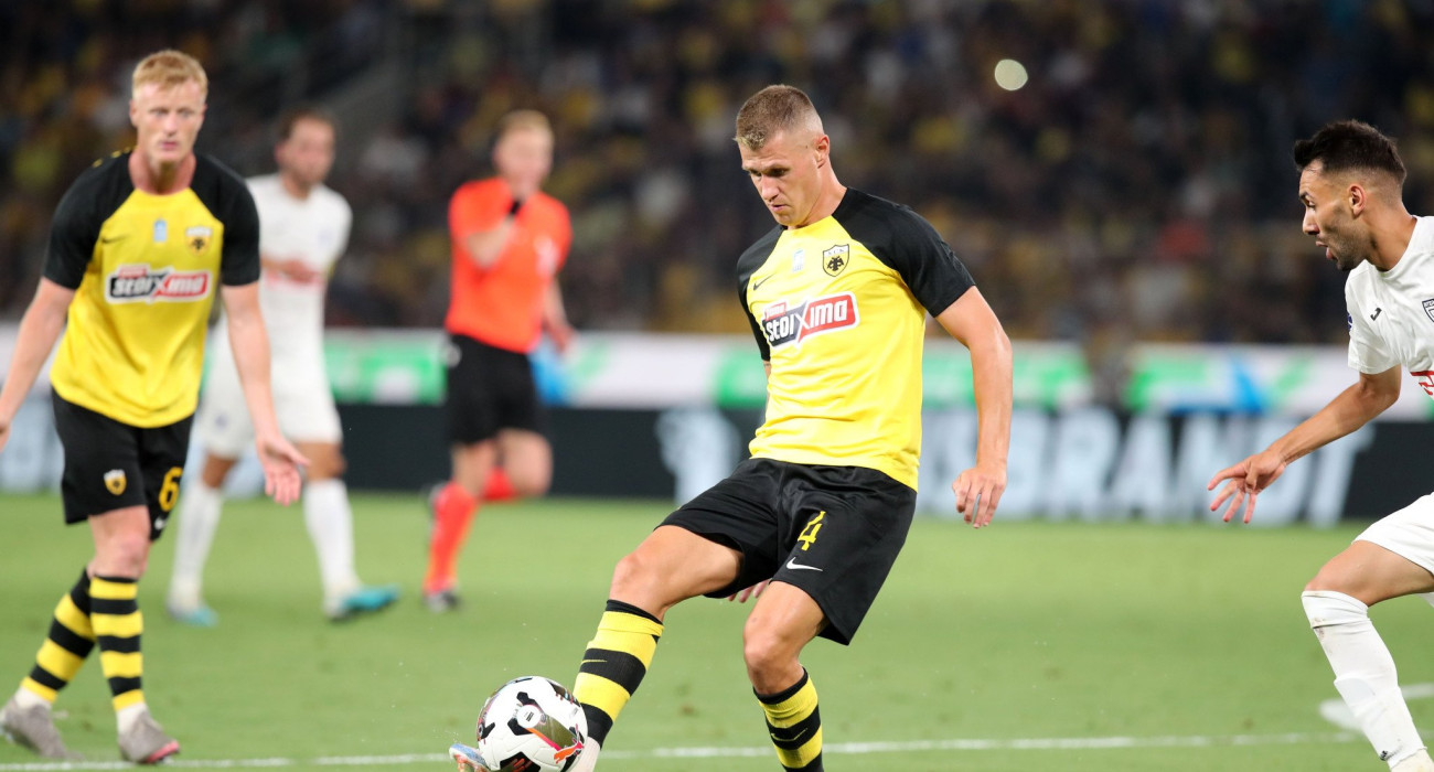 Ο Νταμιάν Σιμάνσκι σε αγώνα της ΑΕΚ / Πηγή: Intime