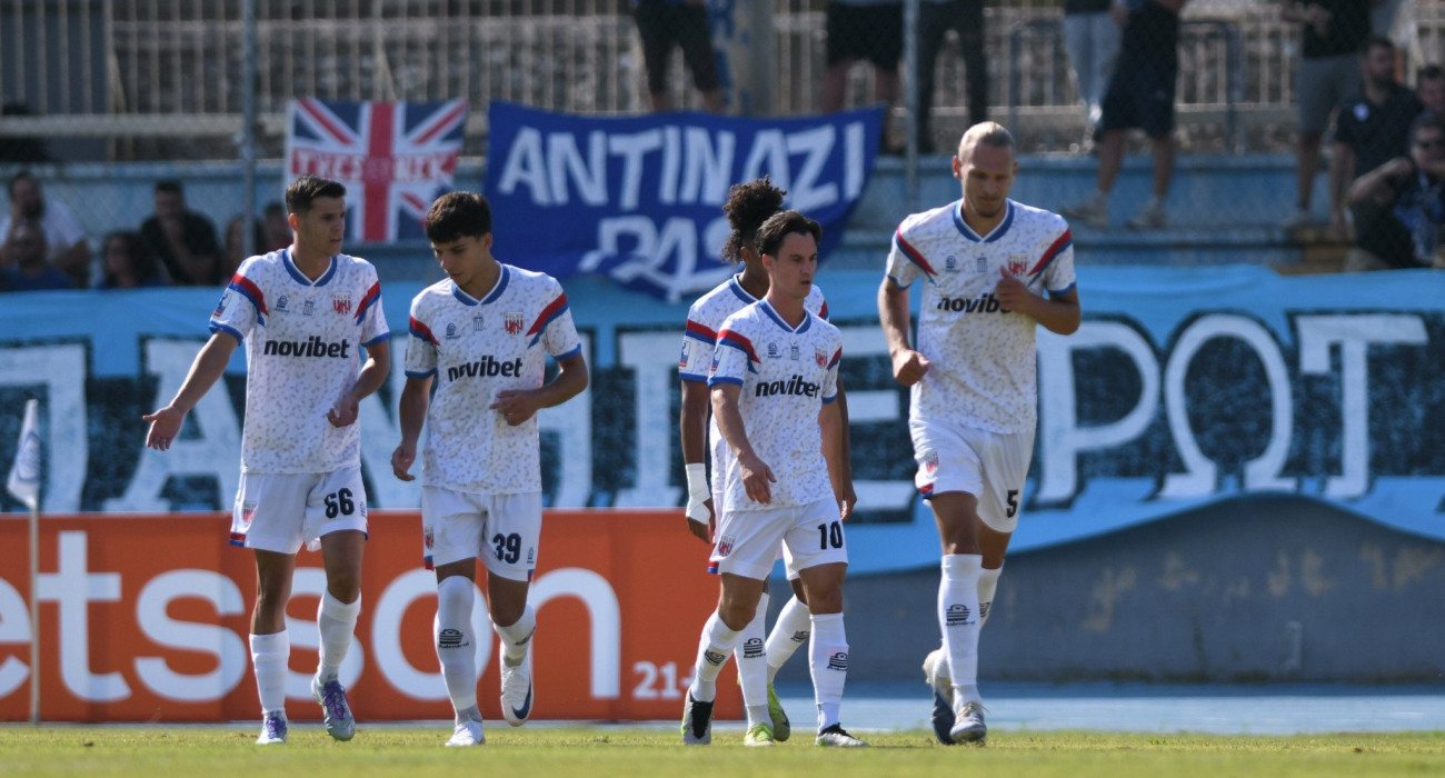 Οι ποδοσφαιριστές του Βόλου πανηγυρίζουν / Πηγή: Eurokinissi